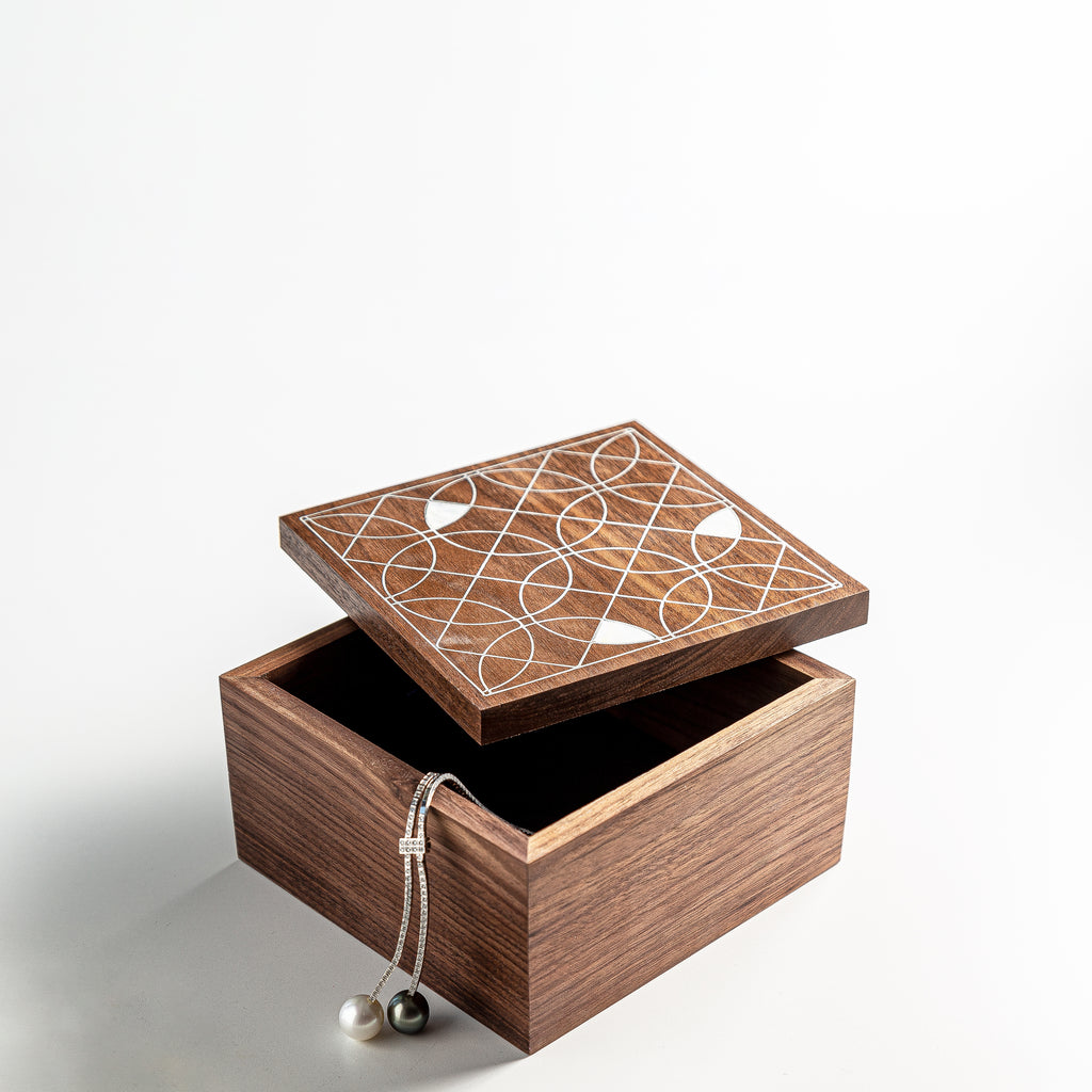 Pearl Reflections Box